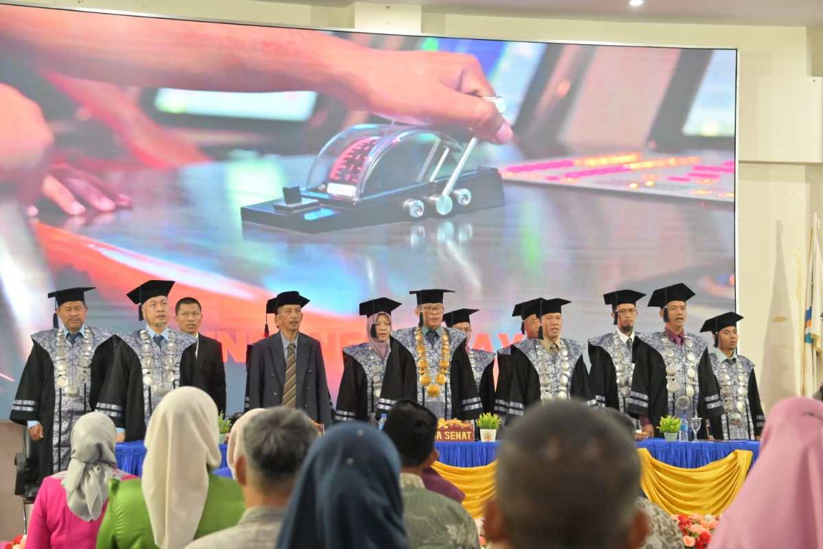 Sidang Senat Terbuka Politeknik Bengkalis, Bupati Tekankan Pentingnya Generasi Berintegritas dan Berkarakter