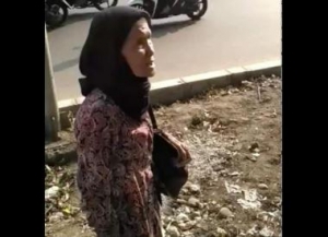 GoRiau Nenek Ini Selamatkan Pria yang Menjambretnya dari Amukan Massa