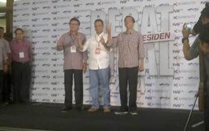 GoRiau Tampil Lebih Santai, Jokowi Kenakan Baju Kotak-kotak dan Sepatu Kasual
