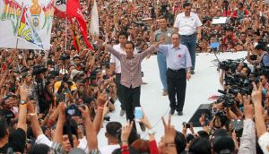 GoRiau Ini Maklumat Mengharukan Jokowi di Konser Salam 2 Jari: Anda Semua Pembuat Sejarah Baru