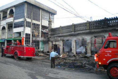 Ekstrimis Buddhis Ancam Bunuh Semua Muslim di Myanmar