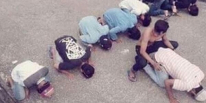 GoRiau Astaghfirullah, Sejumlah Pemuda Lecehkan Salat di Tengah Jalan, Ini Fotonya
