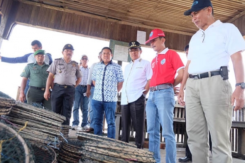 Dari Kementerian Kelautan, Nelayan di Tanah Merah Dapat 14 Unit Kapal Motor dan 750 Alat Penangkap Ikan
