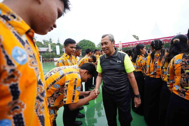 Gubernur Riau Buka Turnamen Smansa Bags III di Rokan Hilir