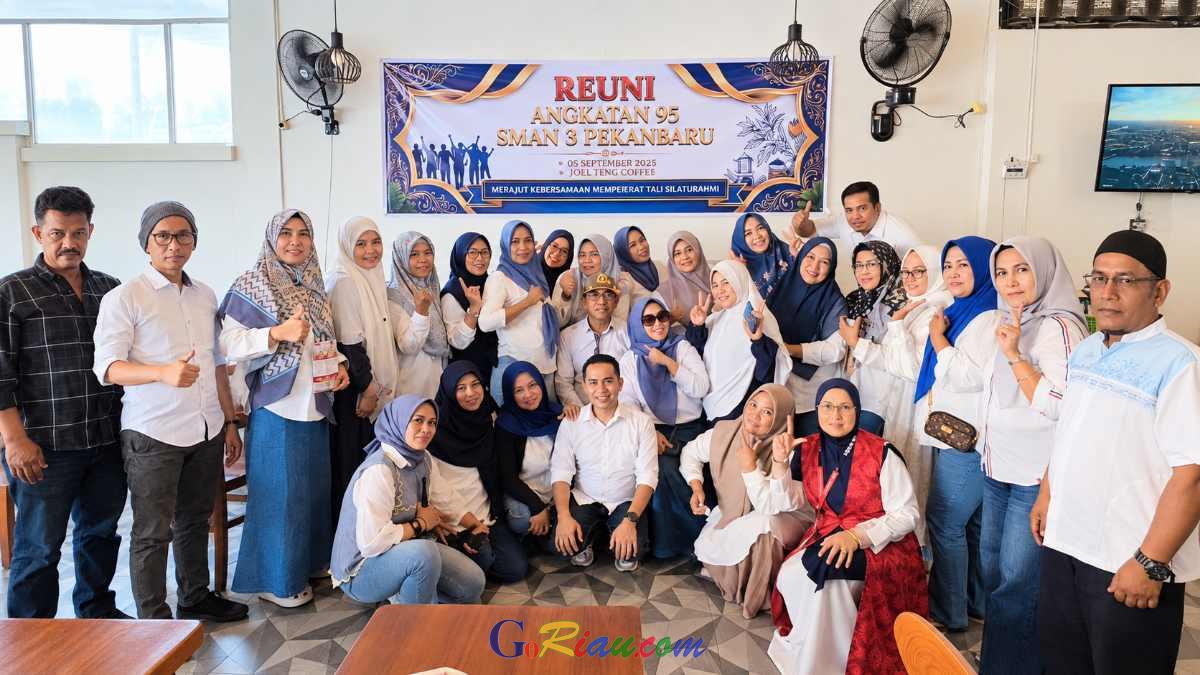 Tiga Dekade Terpisah, Alumni SMAN 8 Pekanbaru Angkatan 1995 Rajut Kembali Persahabatan