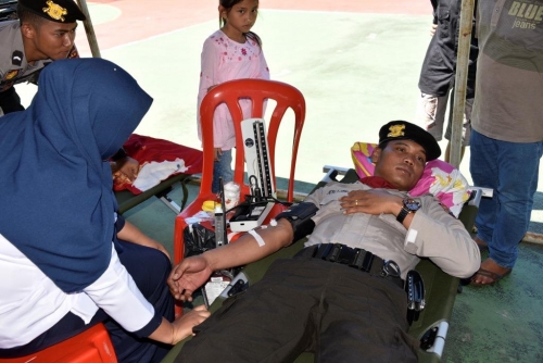HUT TNI, Dandim Bengkalis Donor Darah