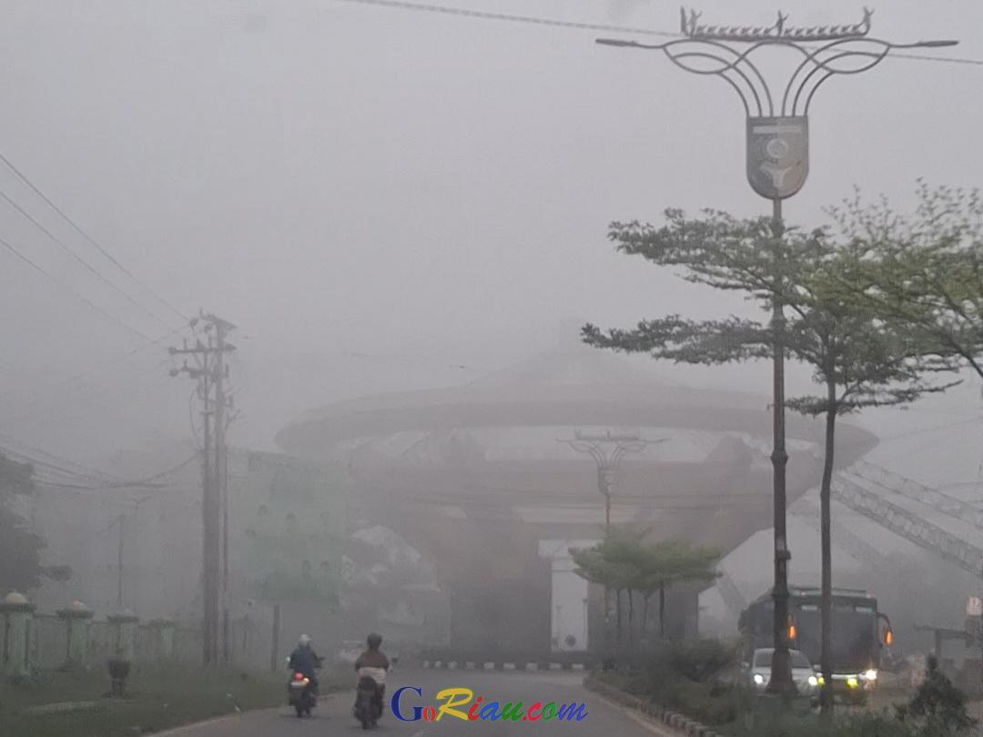 Kabut Asap Pekat Selimuti Kuansing, Pemerintah Tak Liburkan Sekolah
