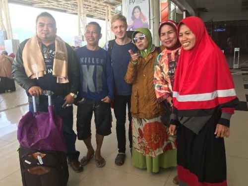 Bantu Korban Tsunami, Pengurus Forum Pemred Riau, APSI dan KPJ Turun ke Palu