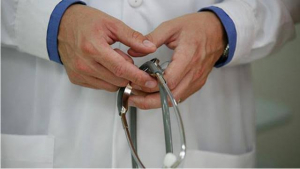 GoRiau MK Batalkan Perpres Nomor 4 Tahun 2017, Dokter Spesialis Tak Wajib ke Pedalaman