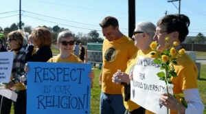 GoRiau Toleransi Beragama, Jemaat Gereja di Texas Kawal Umat Islam Salat Jumat