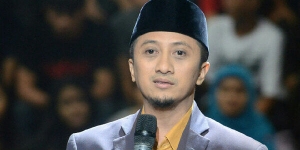 GoRiau Ustaz Yusuf Mansyur Cium Kepala Sopir Bajaj Saat Aksi 212, Alasannya Mengharukan
