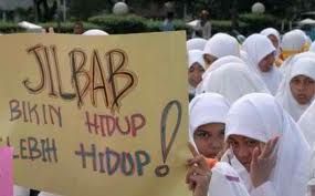 GoRiau Astaga, Siswi SMA 2 Denpasar Disuruh Pindah Sekolah karena Berjilbab