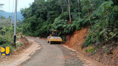Perbaikan Ruas Jalan Lipat Kain - Lubuk Agung - Batu Sasak - Batas Sumbar Riau Pakai Kualitas Agregat B