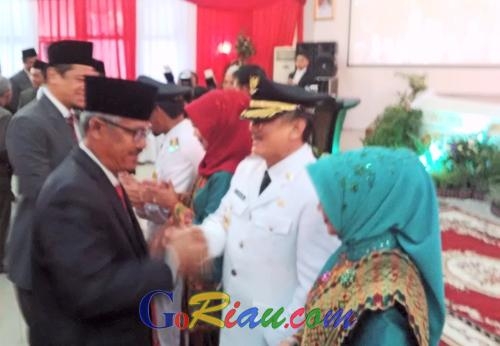 Sore Ini, Sukarmis akan Serahkan Jabatan Bupati Kuansing ke Mursini