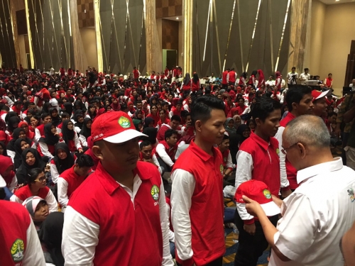 Spesial, Ribuan Mahasiswa Kukerta UR Dilepas Gubernur Riau