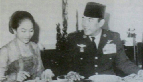 Kisah Cinta Terlarang Bung Karno dengan Penari Istana yang Beda Usia 40 Tahun