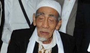 GoRiau Dishalatkan di Masjidil Haram, Mbah Moen Dimakamkan di Makkah