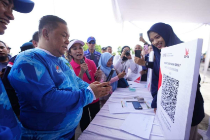 GoRiau Tinjau Pasar Murah di Stadion Utama Riau, SF Hariyanto Pastikan Harga Sembako Terjangkau