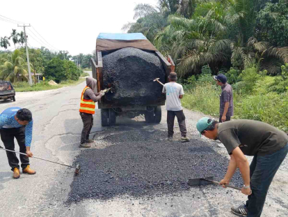 GoRiau Gesa Pemeliharaan Infrastruktur, Pemprov Riau Tuntaskan Perbaikan 92 Titik Jalan Maredan - Siak