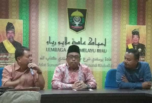 Hukum Adat Berlaku Bagi Siapapun yang Membuat Kekacauan di Riau, LAMR: Sanksi Jony Boyok Penghina UAS Tunggu Rapat MKA