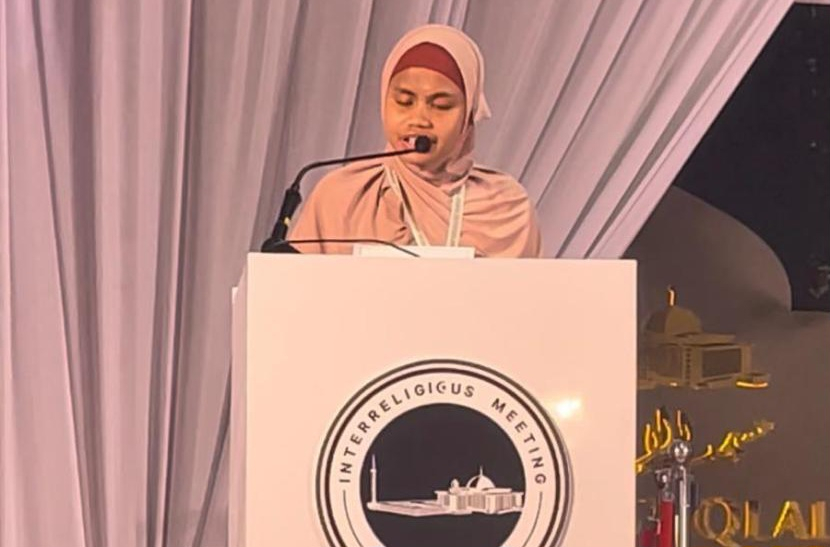 Sosok Kayla, Gadis Tunanetra Hafal 30 Juz yang Lantunkan Alquran di Hadapan Paus