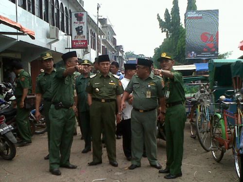 Bupati Inhil Tinjau Jalan Yos Sudarso, 1.700 Pedagang Segera Direlokasi