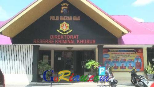 Breaking News: Tim Saber Pungli Polda Riau Tangkap Tangan 3 Oknum PNS Kehutanan saat Transaksi di Warung Lontong