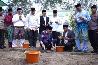 GoRiau Peletakan Batu Pertama Asrama Putri PPTQ Terpadu Ibadurrahman di Bengkalis, Ini Pesan Gubernur Riau