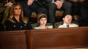 GoRiau Tertidur Pulas Saat Donald Trump Pidato, Bocah Ini Malah Dianggap Pahlawan