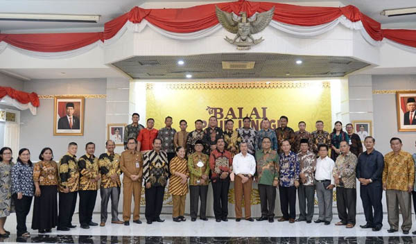 Gubernur Riau Bertemu dengan Pendeta se-Kota Pekanbaru