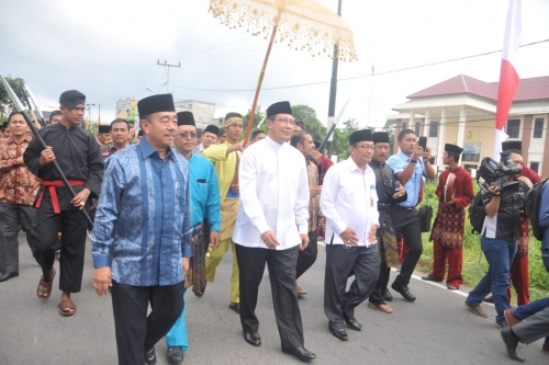 Di Hadapan Menteri Agama, Bupati Berharap Jumlah Madrasah Negeri di Bengkalis Ditambah