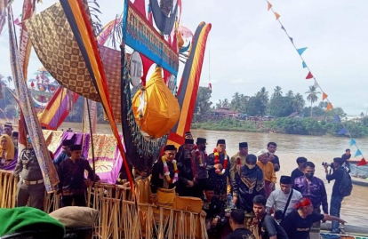Festival Perahu Baganduang Ditargetkan Menjadi Ikon Wisata Riau