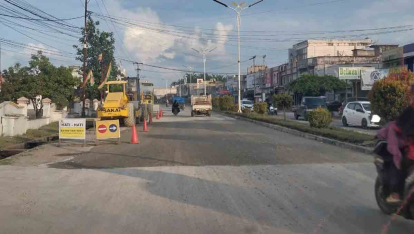 Kembali Dipoles, Dinas PUPR-PKPP Provinsi Riau Perbaiki Jalan Berlubang di Kecamatan Ujung Batu