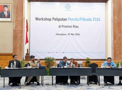 Perkuat Hubungan dengan Media, Bawaslu Riau Hadiri Workshop Peliputan Pemilu dan Pilkada 2024