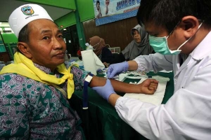 GoRiau PPIH Embarkasi Surabaya Amankan 23 Koper Rokok dan Obat Tradisional Milik JCH Sumenep