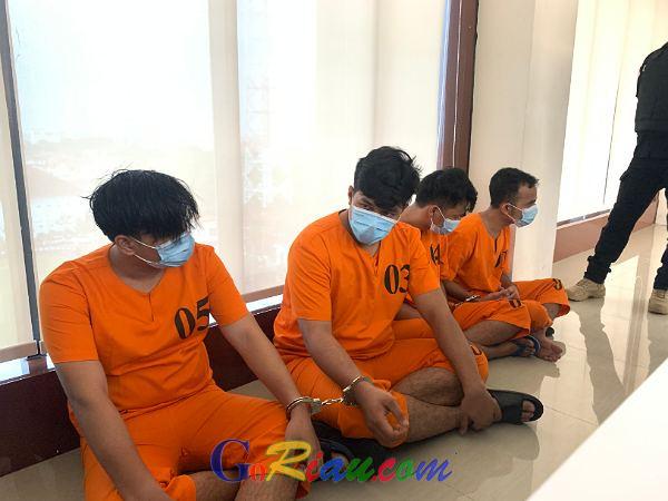 Kompak Jadi Kurir 108 Kg Sabu dari Malaysia, Abang Adik di Pekanbaru Terancam Hukuman Mati