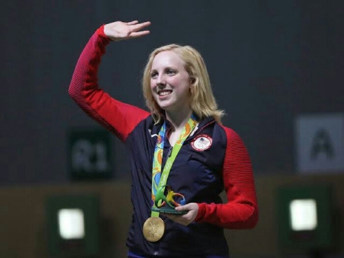 Remaja Cantik Ini Rebut Medali Emas Pertama Olimpiade 2016
