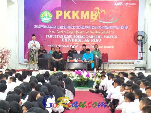 Jadi Narasumber di PKKMB Fisip Universitas Riau, Gubernur: Mahasiswa Harus Kreatif dan Mandiri