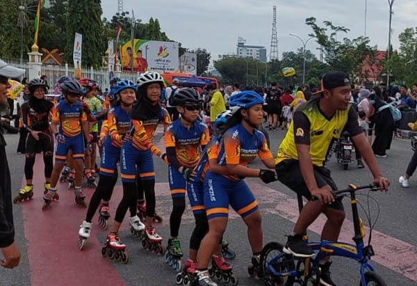 Perkenalkan Olahraga Sepatu Roda, Trapezius Academy Riau Ramaikan CFD