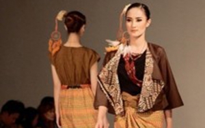GoRiau Jas Berbahan Batik Bisa Tampil Mewah, Ini Salah Satunya