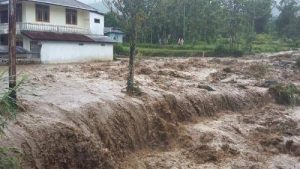 GoRiau Banjir Bandang Terjang Sejumlah Nagari di Solok, 1 Orang Tewas, 7 Luka-luka dan 6 Mobil Hanyut