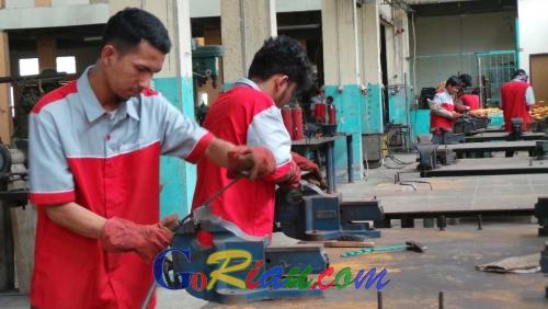 Jangan Cuma Sibuk Bisnis, Kadin Riau Diminta Sodorkan Proposal Peningkatan SDM dengan Balai Latihan Kerja