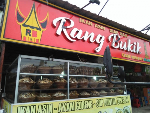 Rumah Makan Khas Ikan Asin Rang Bukik Pekanbaru Ini Cocok untuk Semua Kalangan