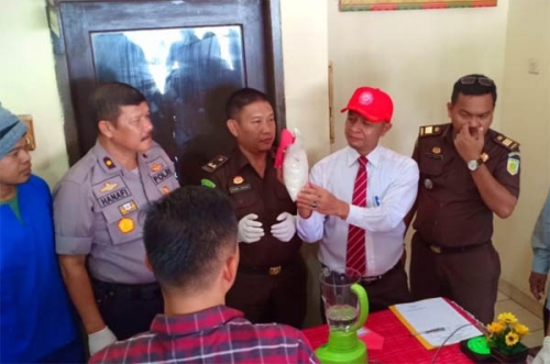 Polsek Tenayan Raya Pekanbaru Musnahkan 1 Kg Sabu dan 500 Butir Pil Ekstasi