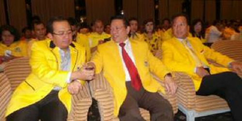 Munas Tandingan Golkar Sepakat Dukung Jokowi-JK dan Keluar dari KMP