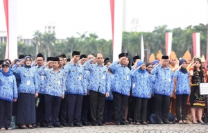 GoRiau Tunjangan Terlalu Besar, Struktur Gaji PNS Akan Diubah