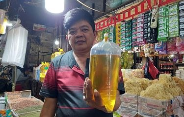 Di Malaysia Harga Minyak Goreng Rp8.500 Per Liter, Kenapa di Indonesia Lebih Mahal? Ini Sebabnya