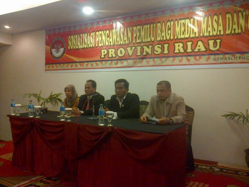 Kawal Pemilu 2014, Bawaslu Riau Taja Sosialisasi dengan Media Massa dan Ormas