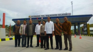 GoRiau Gaji PNS Dinaikkan 5 Persen, Jokowi Pastikan Pembayarannya Dirapel Awal April