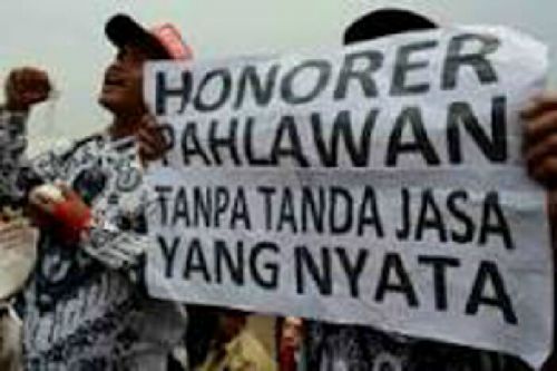 Presiden Jokowi Janji Angkat Guru Honorer Jadi PNS